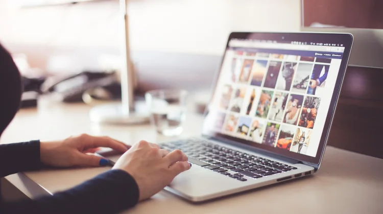 Memanfaatkan Teknologi Digital untuk Mempermudah Pekerjaan Sehari-hari