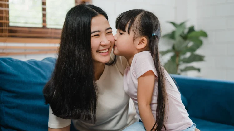 Bukan Sekadar Ibu Rumah Tangga, Ini Alasan Sosok Ibu Jadi Kartini Masa Kini