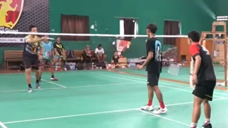 Berbagai Teknik Pengembalian Bola Olahraga Badminton