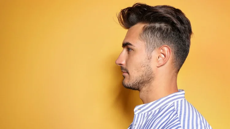 Penyebab Fenomena Rambut M pada Pria Dewasa