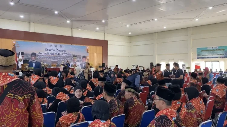 393 Jemaah Haji Bengkulu Kloter 3 Padang Siap Terbang ke Tanah Suci