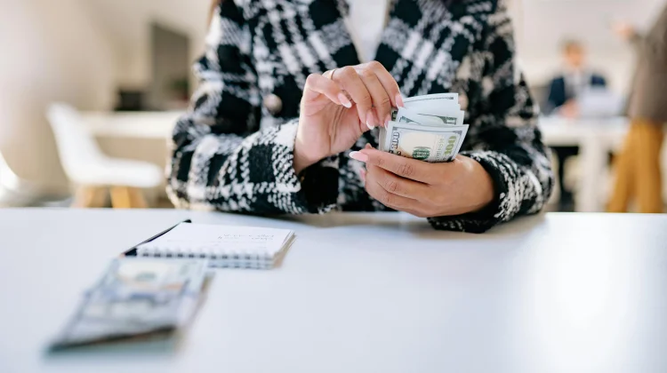Tips Mengatur Gaji agar Lebih Terencana
