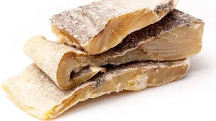 Waspadai Risiko Konsumsi Makanan Terlalu Asin