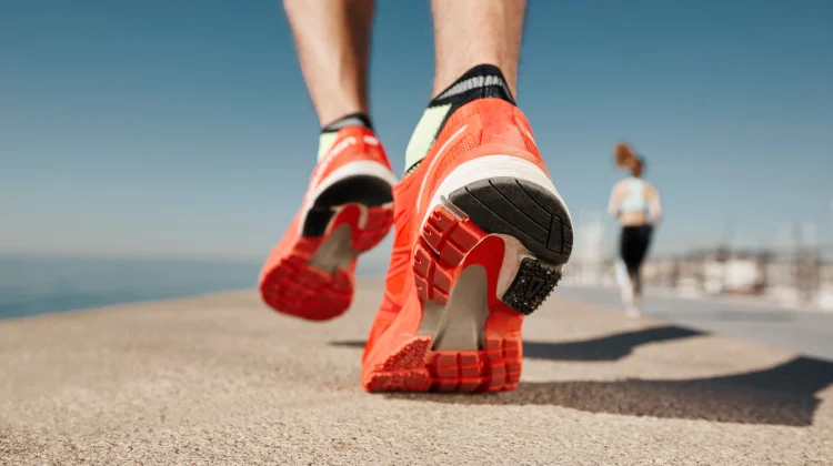 Terlambat Ganti Sepatu Lari Tingkatkan Risiko Cedera