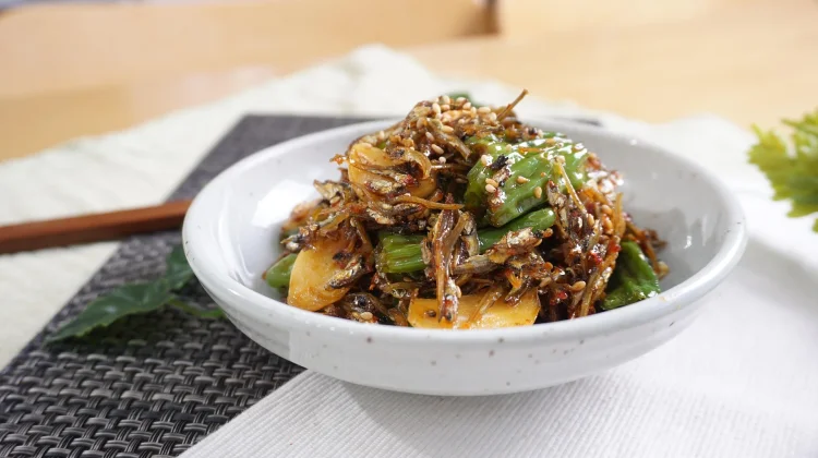 Sambal Teri Medan, Lauk Pedas Gurih yang Selalu Menggugah Selera