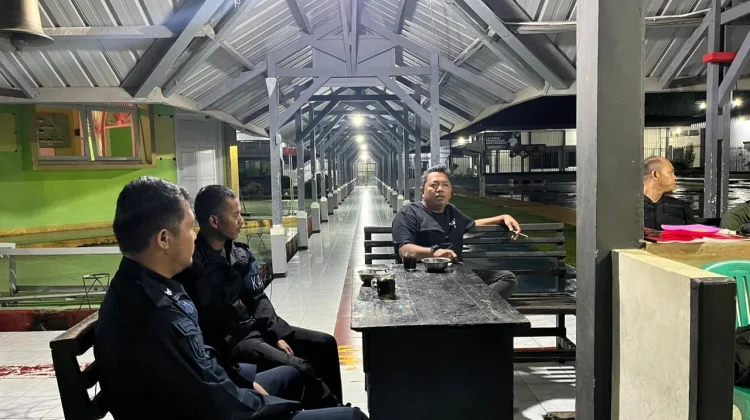 Kalapas Arga Makmur Yulian Fernando lakukan Pengawasan Melekat Malam Hari