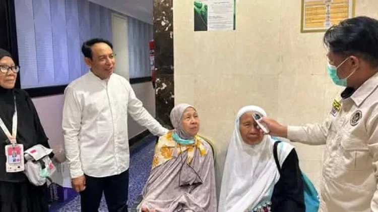 Walikota Bengkulu Buka Posko Kesehatan di Depan Kamar saat Ibadah Haji
