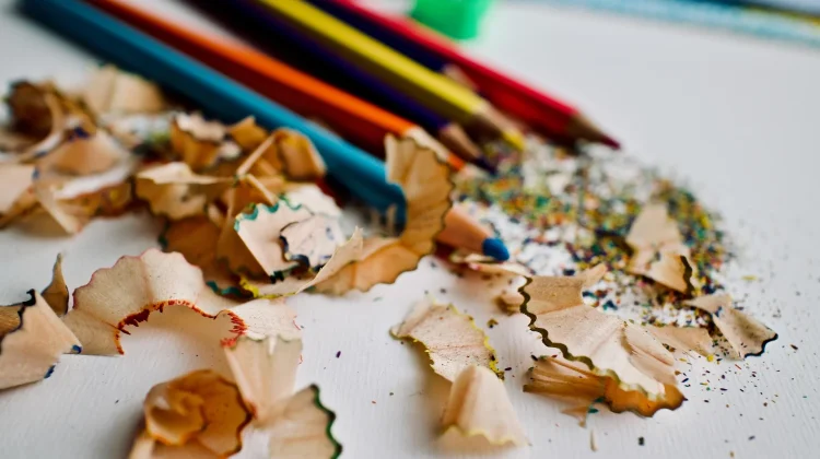 Pensil: Dari Grafit Inggris menuju Simbol Kreativitas Dunia