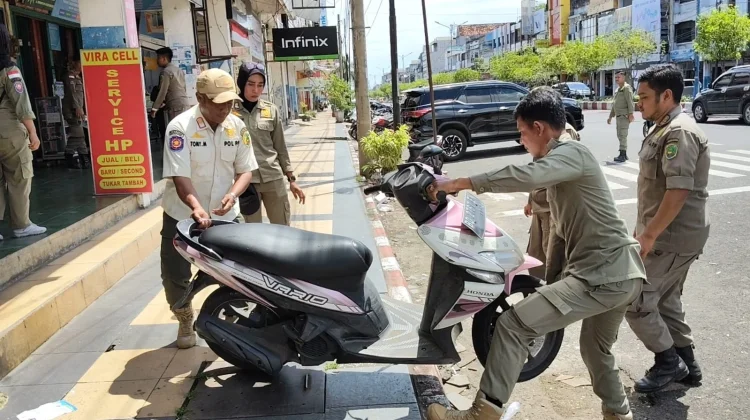 Satpol PP Kota Bengkulu Kembali Tertibkan Parkiran Melanggar Perda