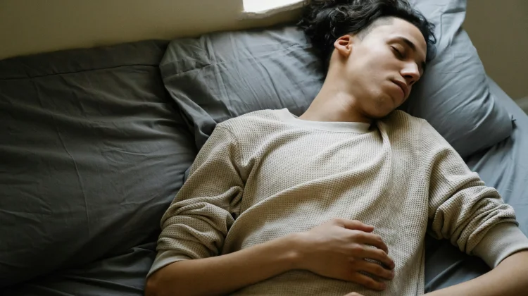 Cara Tidur yang Tepat Sesuai Kondisi Kesehatanmu