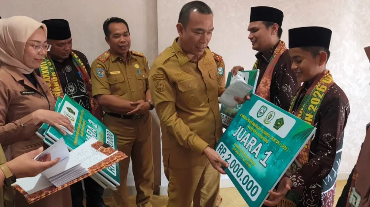 Bupati Kepahiang Beri Reward Kafilah MTQ