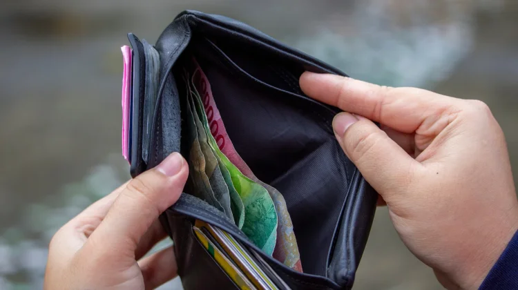 Cara Cerdas Self Reward di tengah Kondisi Ekonomi Sulit
