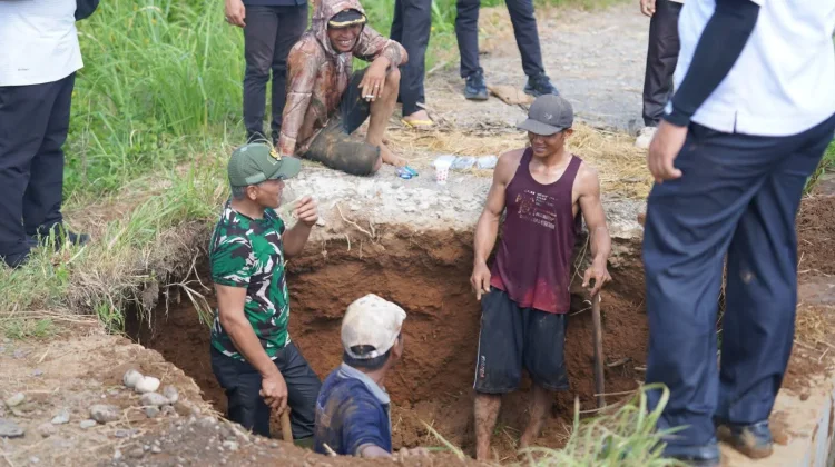 Jalan Usaha Tani di Kemumu  Diperbaiki Secara Gotong Royong