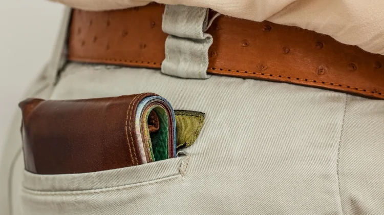 Tips Jitu ke Tempat Ramai dan Rawan Copet