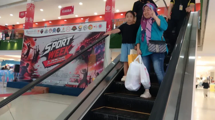Tips Menjaga Anak di Tempat Umum