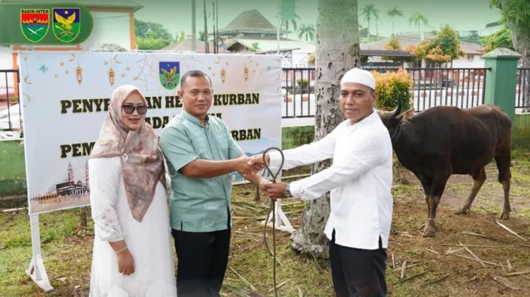 Semangat Berbagi Iduladha, Korem 041/Gamas Bengkulu Sembelih 12 Ekor Hewan Kurban