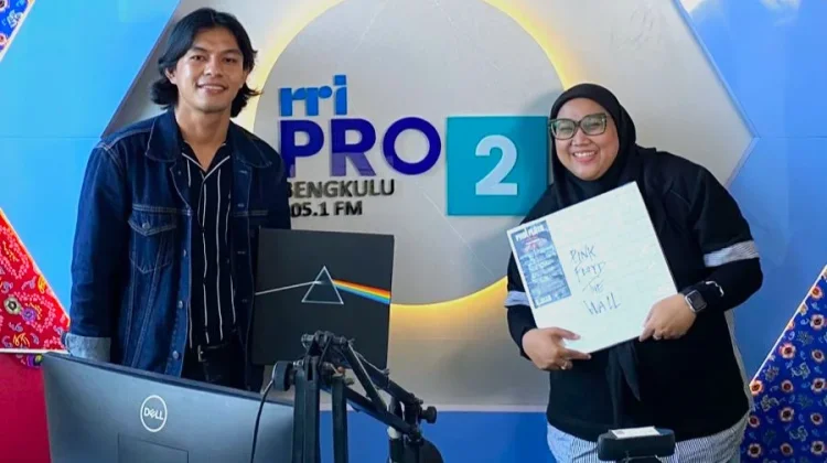Hafiz Agis Putra, Kolektor Vinyl Muda yang Anti Mainstream