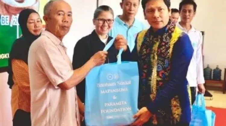 Sebanyak 200 sembako diberikan Perayaan Waisak Vesakha Sananda 2570 BE/2026 .