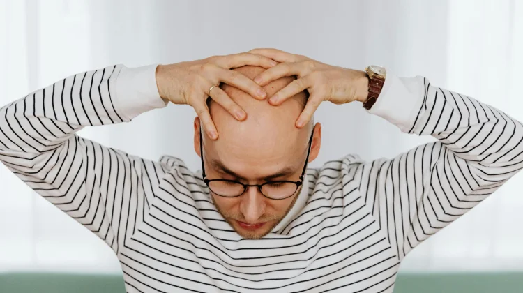 Rambut Rontok dan Kebotakan, Apa Bedanya?