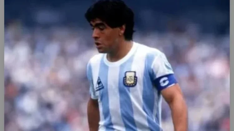 Mengenang Sang Maestro Bola, Diego Maradona