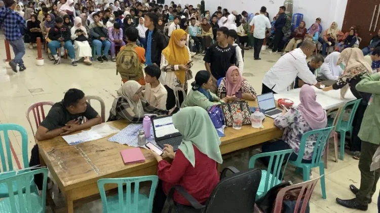 Terkendala Kartu Keluarga, Wali Murid  Datangi Dikbud Provinsi