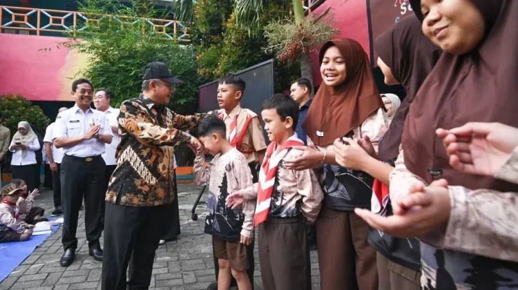DPP IMM: Mendikdasmen Pro Rakyat, Respon Cepat Siswa Korban Kebakaran Kemayoran