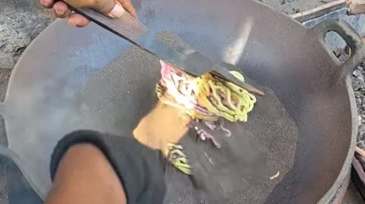 Mengapa Kerupuk Bisa Digoreng Menggunakan Pasir?