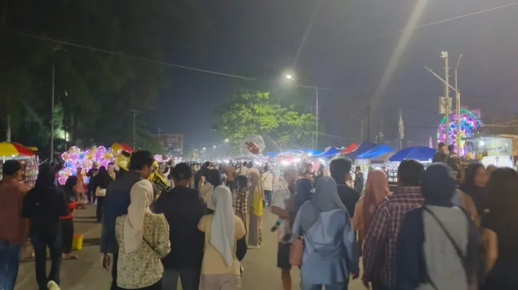 Warga Apresiasi Festival Tabut di Sport Centre