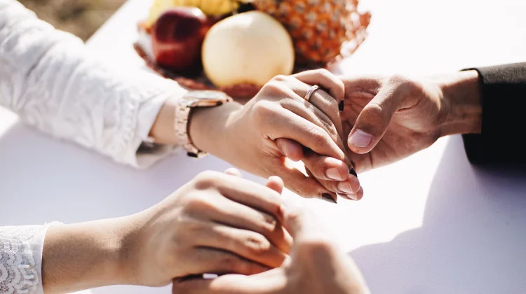Gen Z Pilih Pernikahan Intimate, Dana Resepsi Dialihkan Honeymoon ke Luar Negeri