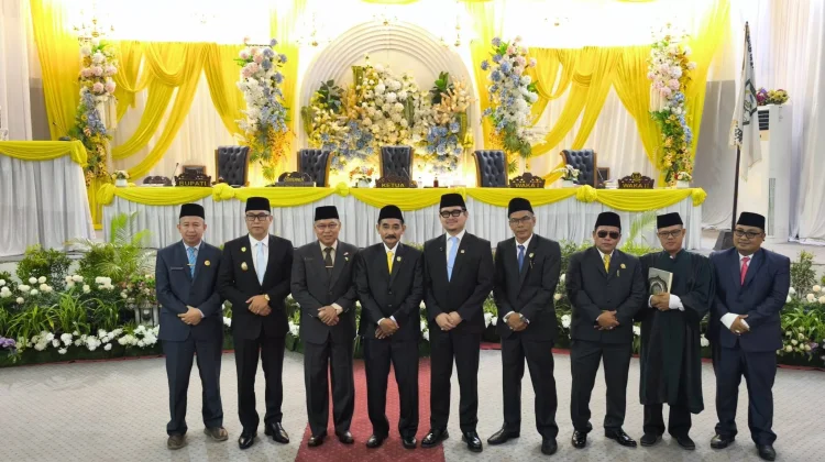 Bupati Kepahiang Harap Anggota DPRD PAW Perkuat Sinergi Legislatif dan Eksekutif
