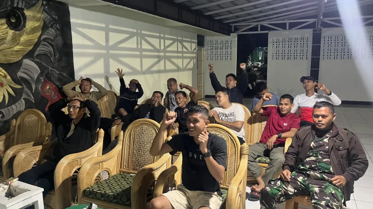 Kodim 0423/Bengkulu Utara Kembali Fasilitasi Masyarakat Nobar Piala Duni