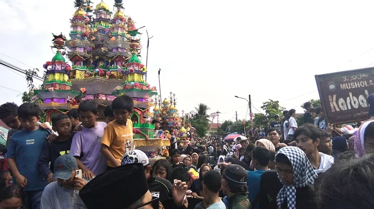 Tabut Tebuang Akhiri Festival Tabut 2026, Ribuan Warga Padati Karabela