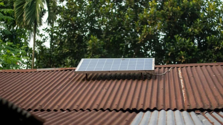 Manfaat Pembangkit Listrik Tenaga Surya untuk Ketahanan Energi Rumah