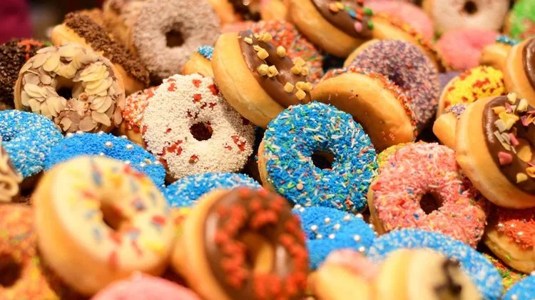 Cara Sehat Mengonsumsi Makanan Manis agar Tetap Menjaga Kesehatan Tubuh