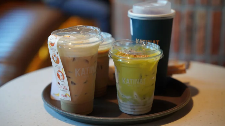 Kopi, Teh, atau Matcha? Ini Perbandingan Kandungan Kafein dan Efeknya bagi Tubuh