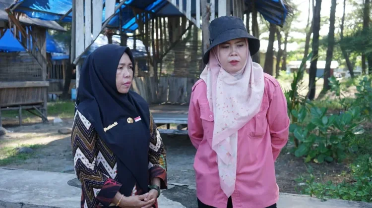 Dispar Ajak Masyarakat Jaga Kebersihan Pantai Panjang