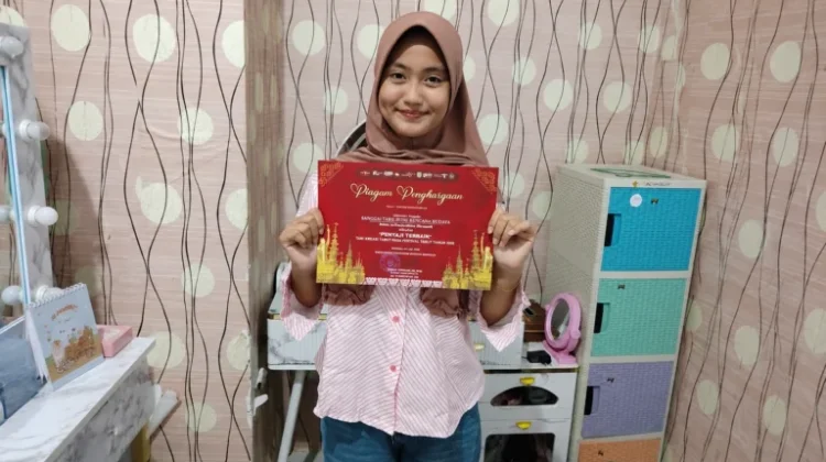 Siswi MTsN 1 Kota Bengkulu Raih Penghargaan Penyaji Terbaik Tari Kreasi Tabut 2026