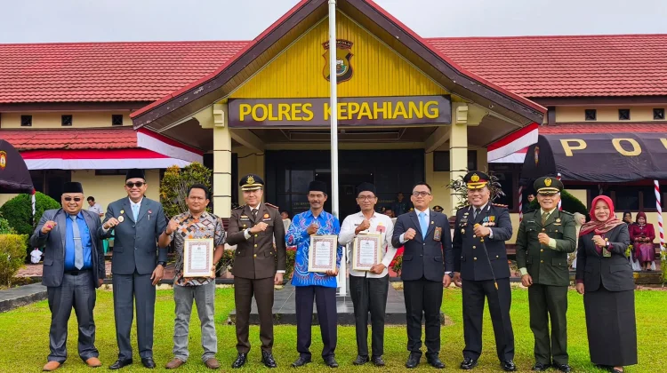 Wabup Hadiri Upacara Hari Bhayangkara