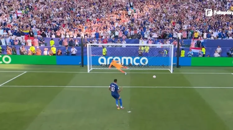 Prancis Melaju ke Perempat Final