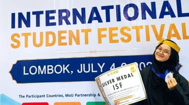 Mahasiswa FKIP Unib Sabet Silver Medal pada International Student Festival 2026