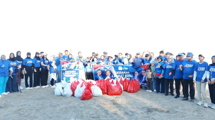 Demokrat Bengkulu Gelar Aksi Bersih Pantai Sambut HUT Ke-25