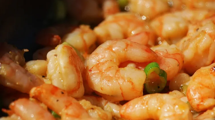 Benarkah Udang Bisa Picu Perut Kembung? Ini Penjelasan Ahli