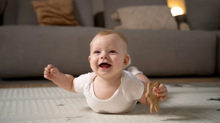 Tummy Time sejak Dini Dukung Tumbuh Kembang dan Motorik Bayi