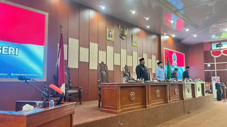 Pemkot Bengkulu Sampaikan Raperda Pertanggungjawaban APBD 2025