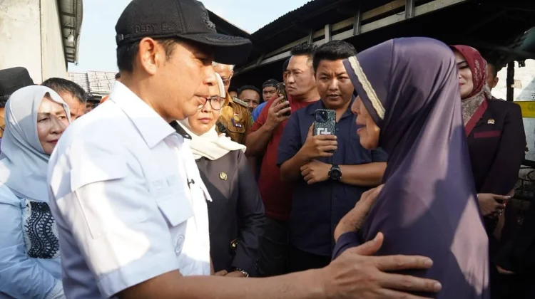 Pemkot Bengkulu Bantu Korban Kebakaran