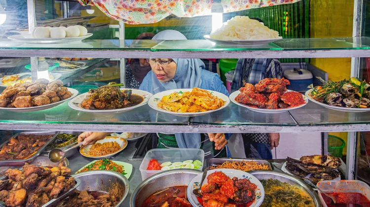 Masakan Padang Terkenal karena Kaya Rempah dan Cita Rasa Gurih