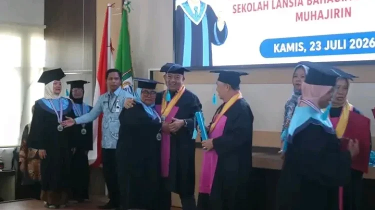 Sebanyak 67 Lansia di Seluma Diwisuda, Wabup Dorong Tetap Sehat-Produktif