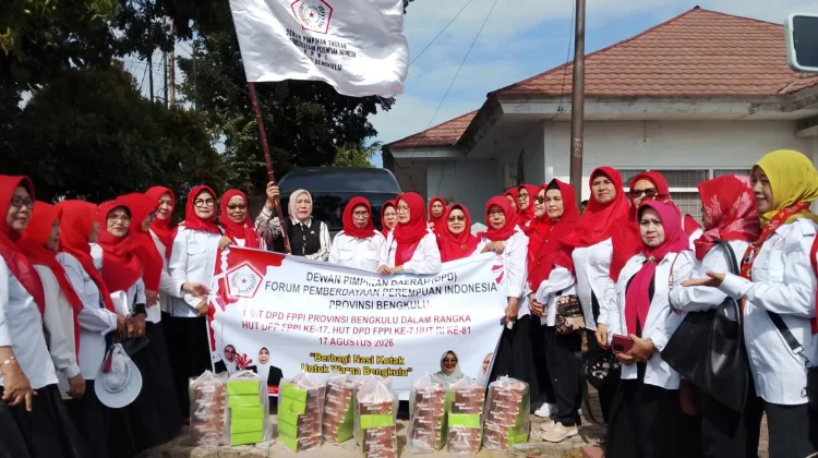 FPPI Bengkulu Berbagi 300 Nasi Kotak Sambut HUT Organisasi dan Kemerdekaan RI