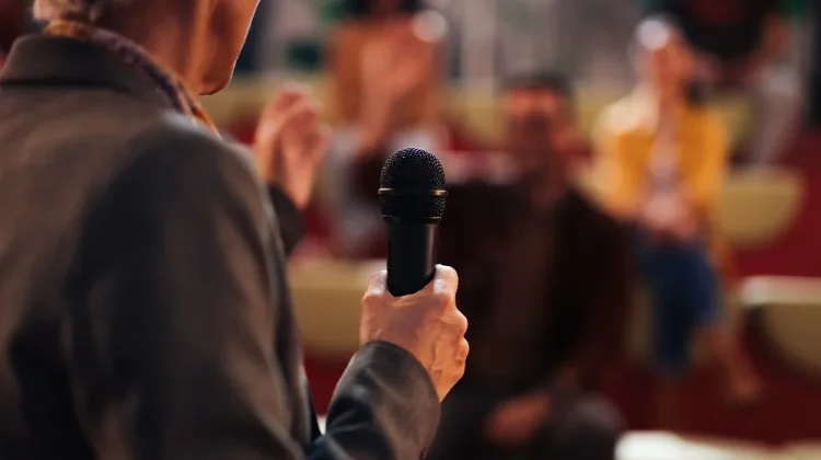 Ingin Jago Public Speaking? Ini 5 Tips Mudahnya