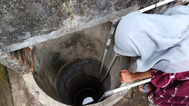 akibat Musim Kemarau, Sumur Milik Sebagian Warga Desa Selasih Mulai Menyusut